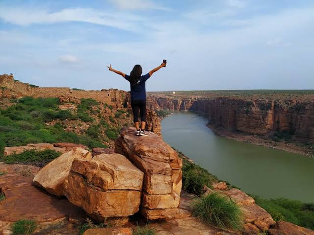 historical places to explore in Gandikota